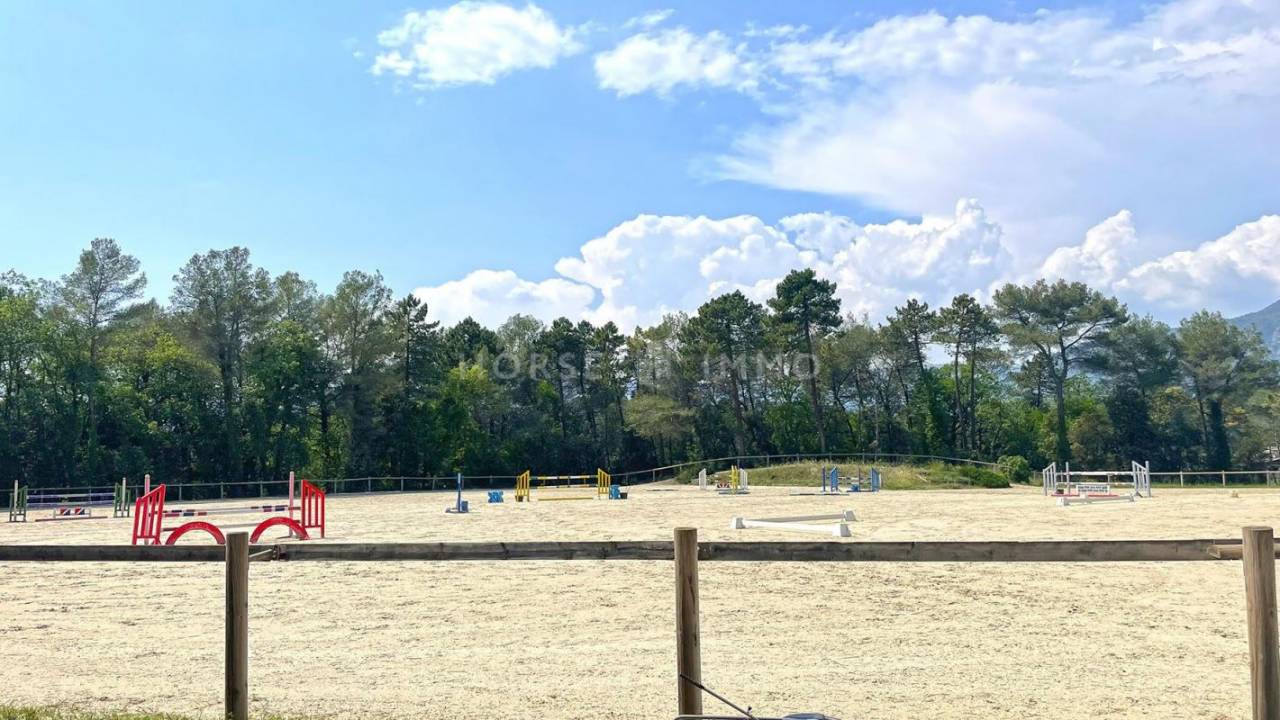 Acaballadero En venta Alpes Marítimos