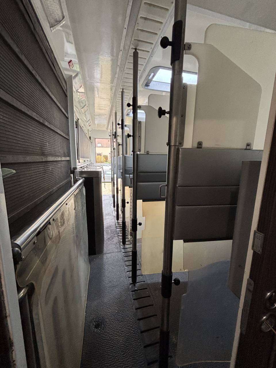 Camión para caballos Iveco STRALIS 2011 De segunda mano