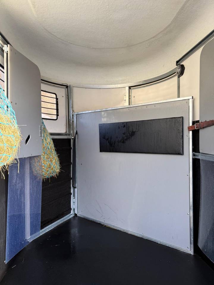 Van caballos Fautras Oblic +2 2 Caballos 2023 De segunda mano