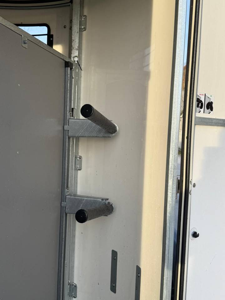 Van caballos Fautras Oblic +2 2 Caballos 2023 De segunda mano