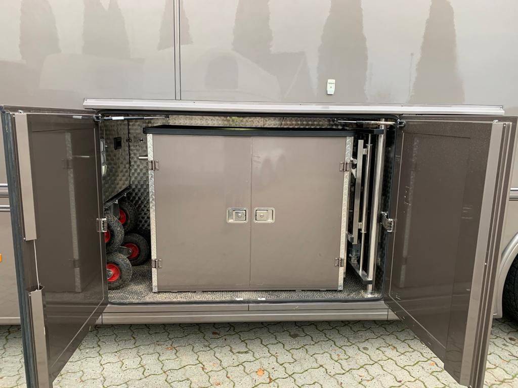 Camión para caballos Scania SCANIA 0 De segunda mano