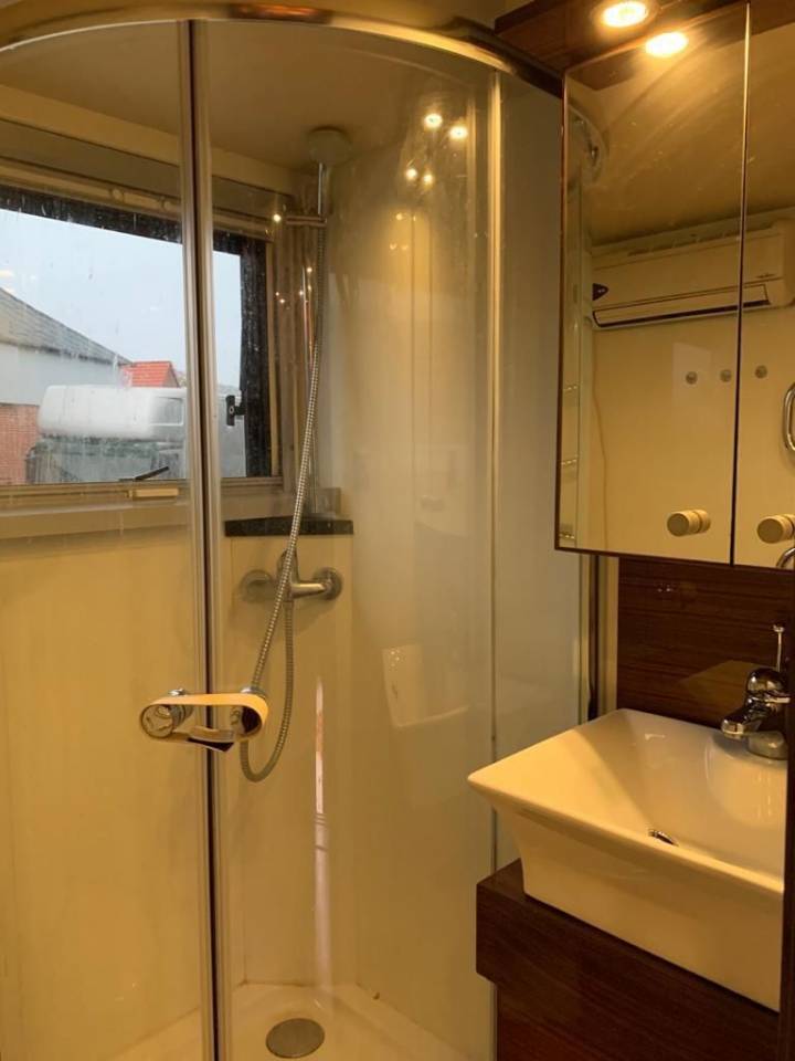 Camión para caballos Scania SCANIA 0 De segunda mano