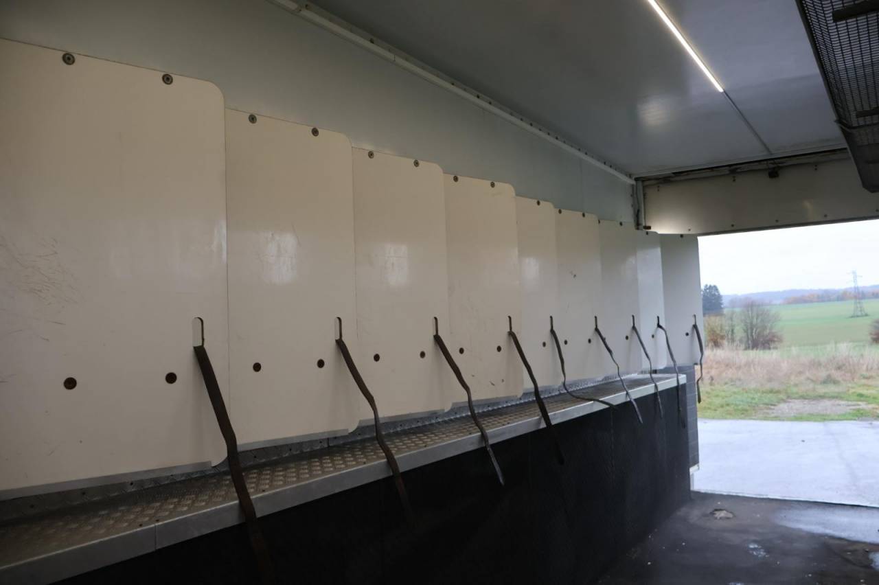 Semirremolque Caballos Scania SEMIE REMORQUE 10 PLACES 2021 De segunda mano