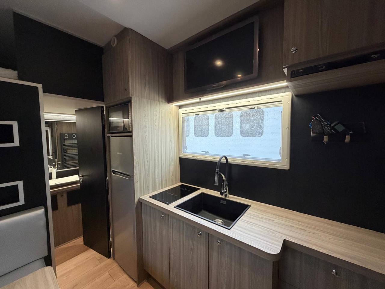 Semirremolque Caballos Scania SEMIE REMORQUE 10 PLACES 2021 De segunda mano