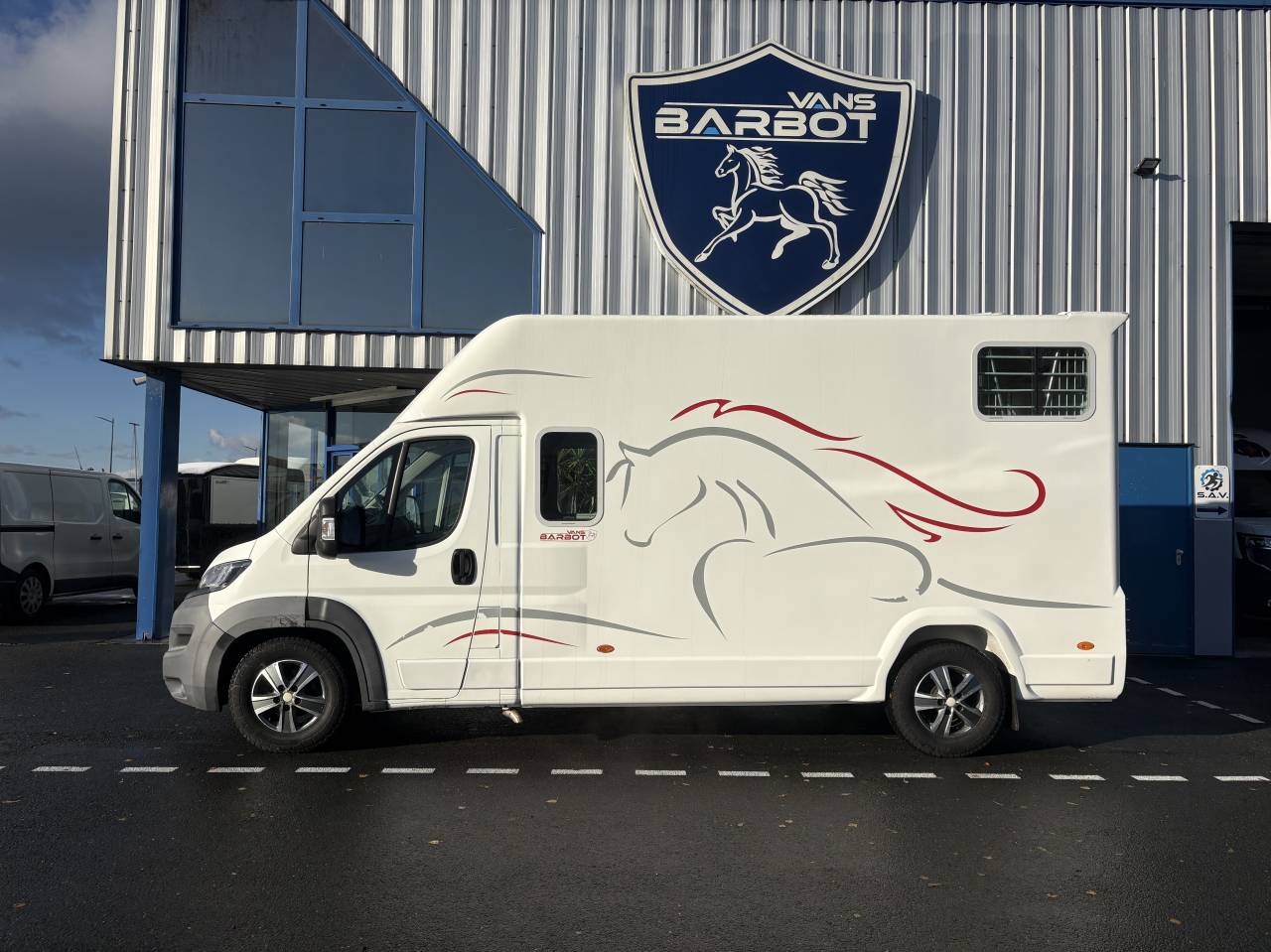 Furgoneta para caballos Barbot Boxer 2015 De segunda mano