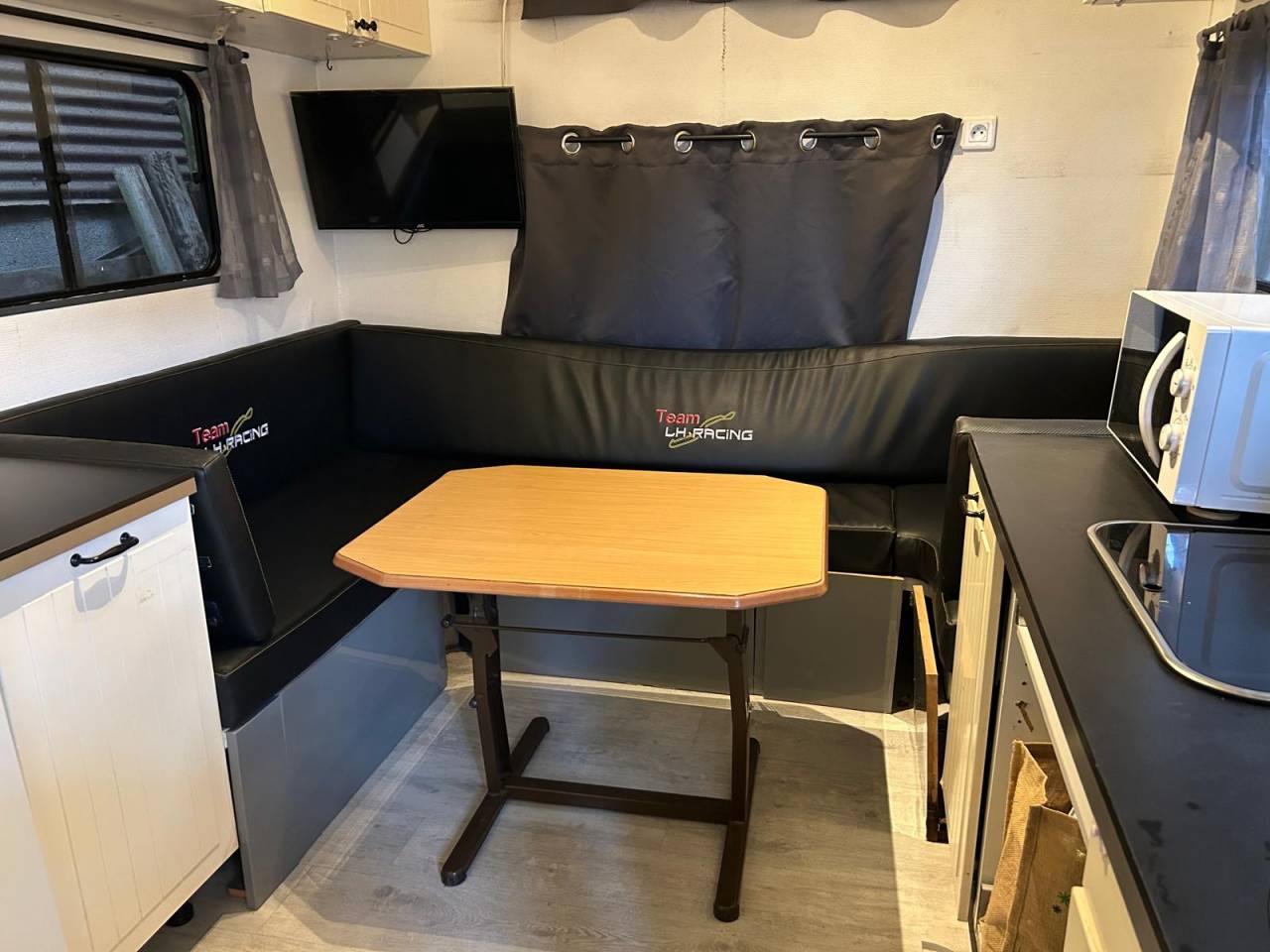 Camión para caballos Renault Midlum 2005 De segunda mano