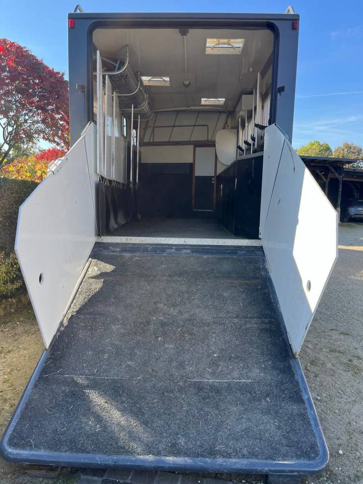 Camión para caballos Renault Premuim 340 1996 De segunda mano