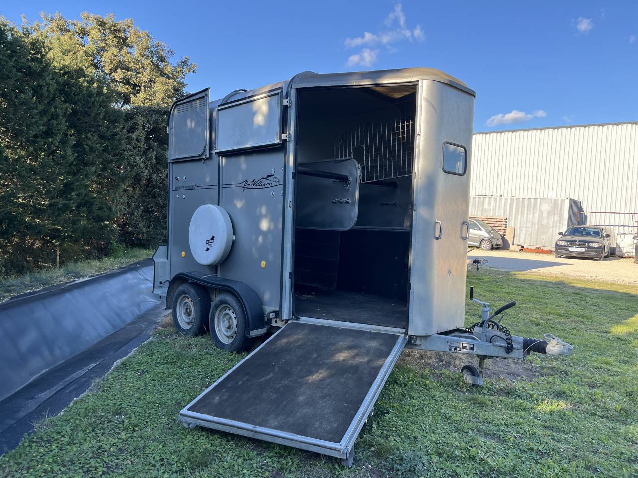 Van caballos Ifor Williams  2 Caballos 2007 De segunda mano