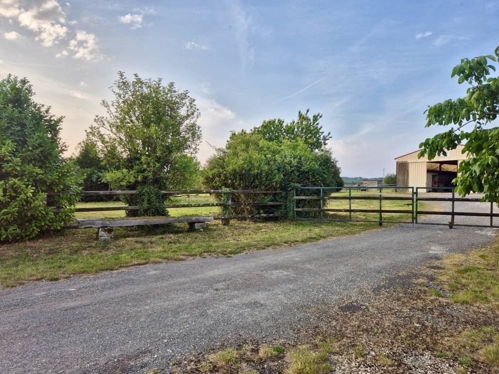 Cuadra de propietarios En venta Sena y Marne