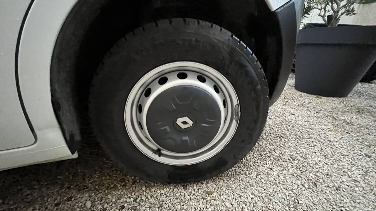 Furgoneta para caballos Renault Master 2013 De segunda mano