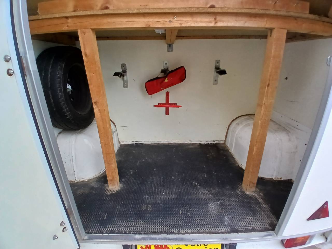 Furgoneta para caballos Renault MASTER 2001 De segunda mano