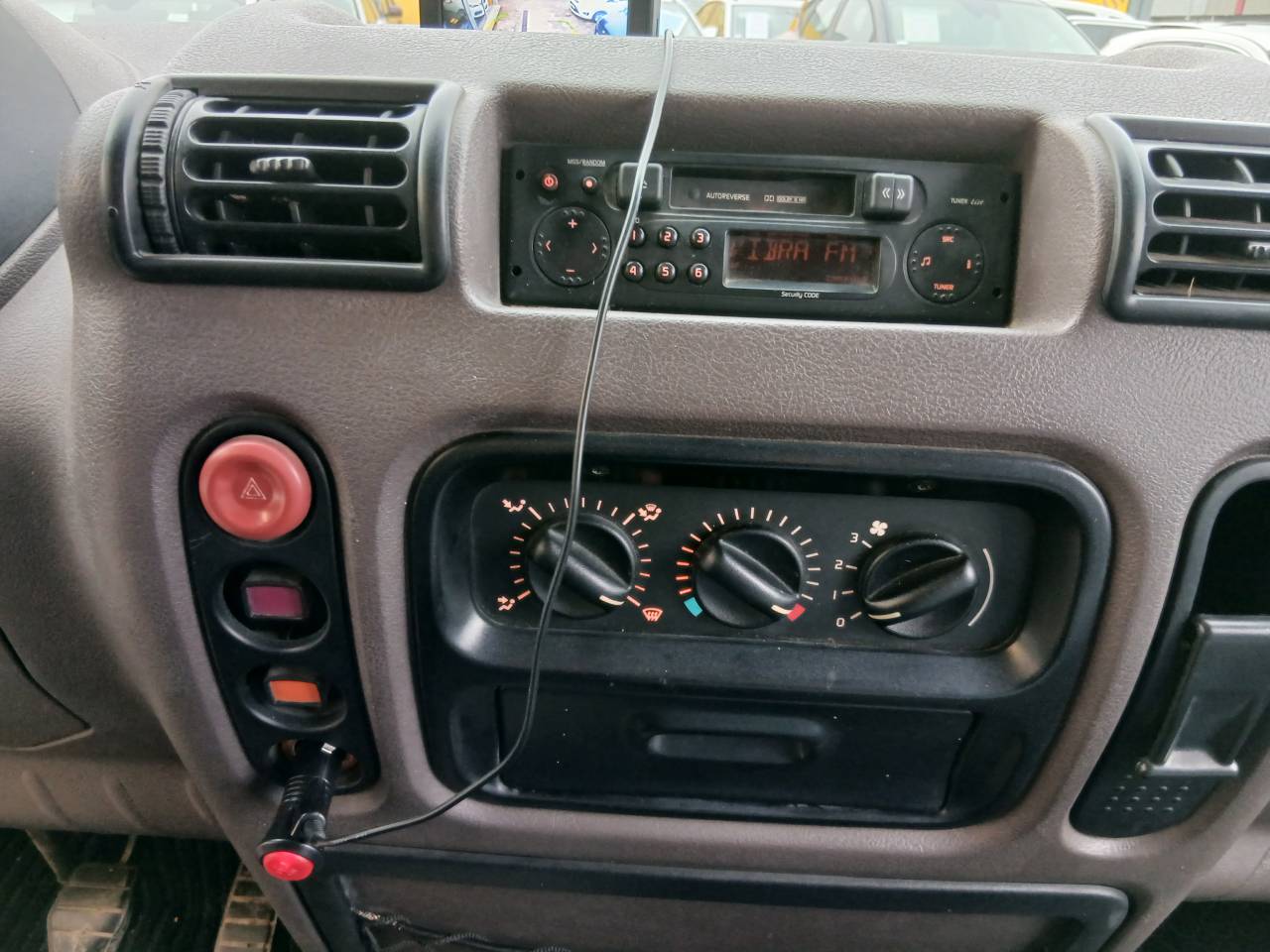 Furgoneta para caballos Renault MASTER 2001 De segunda mano