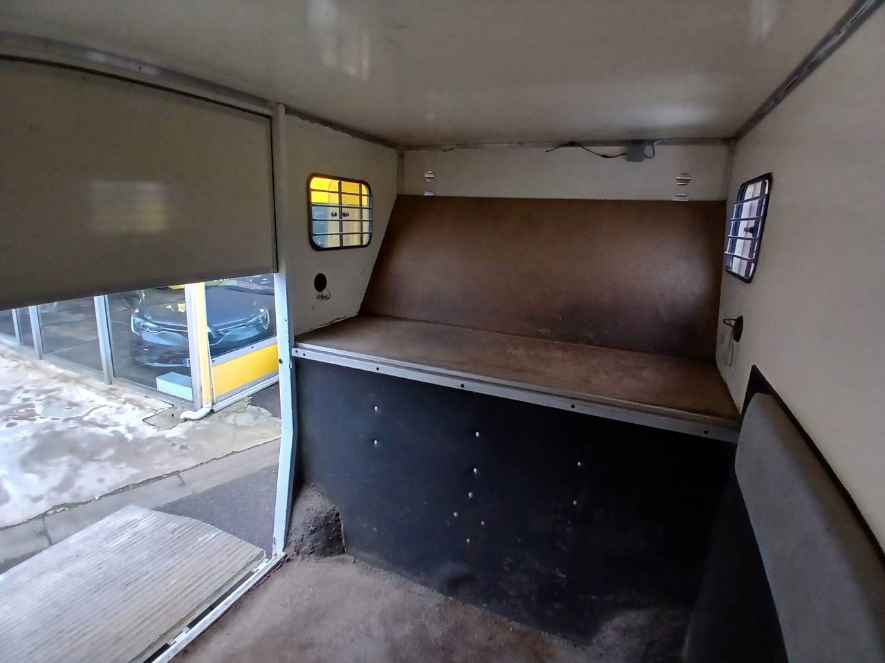 Furgoneta para caballos Renault MASTER 2001 De segunda mano