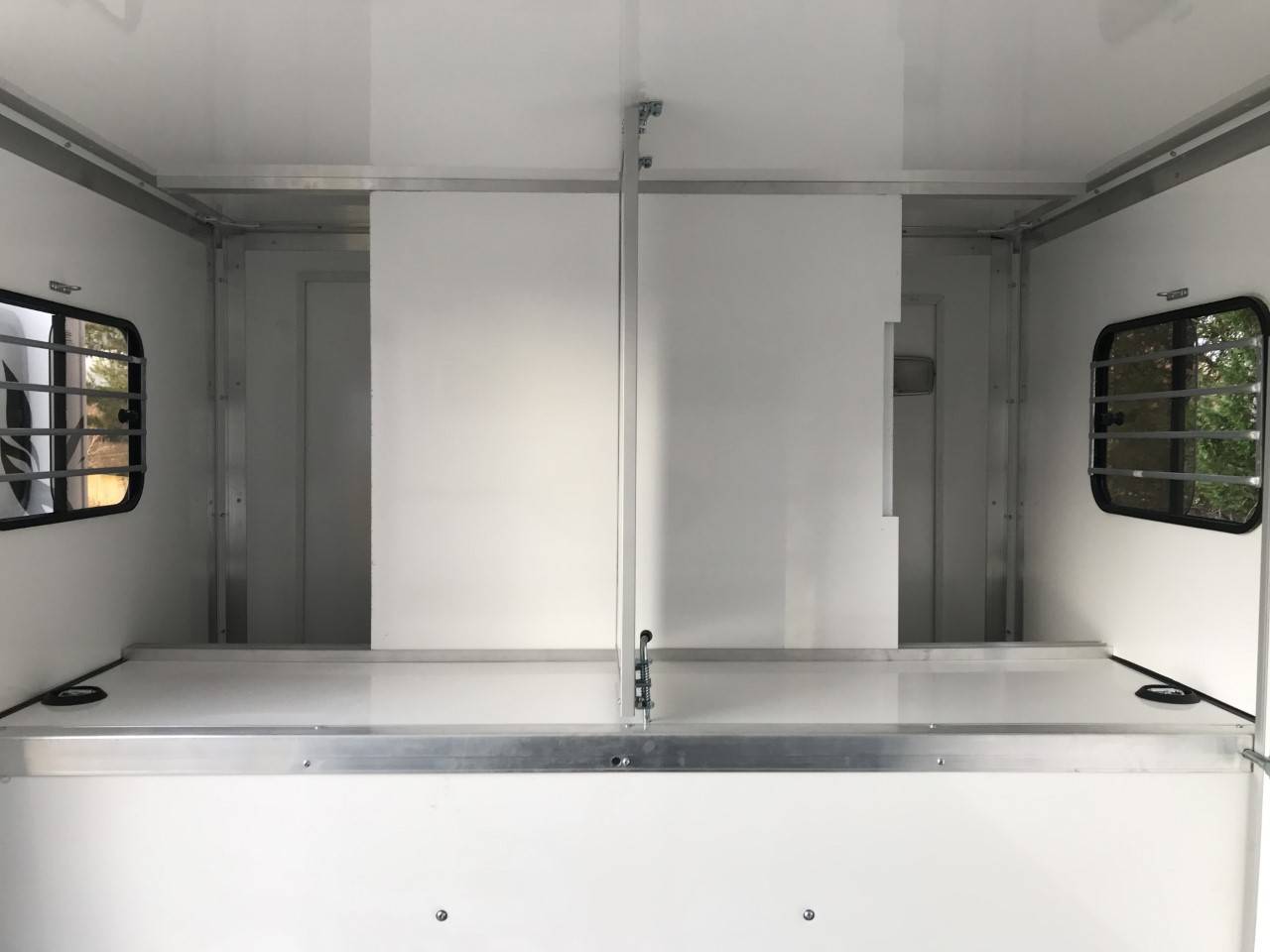 Furgoneta para caballos Renault  2017 De segunda mano