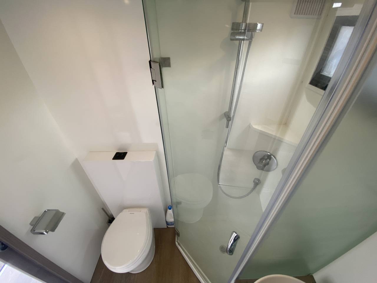 Camión para caballos AKX  2016 De segunda mano