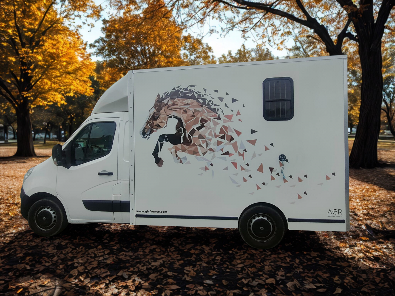 Furgoneta para caballos Les Vans ACR Renault Master 2018 De segunda mano