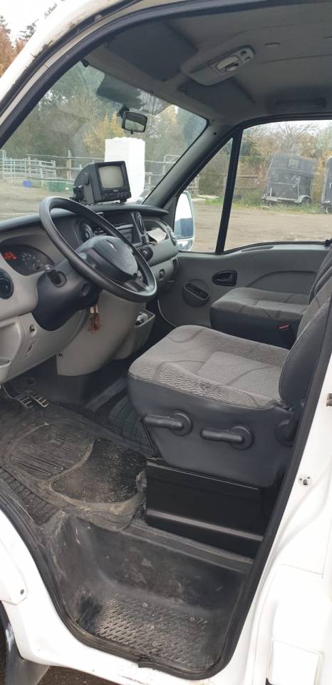 Furgoneta para caballos Renault Renault Master 2009 De segunda mano