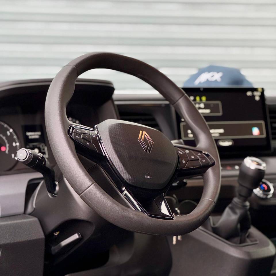 Furgoneta para caballos AKX Akx5 2025 Nuevo