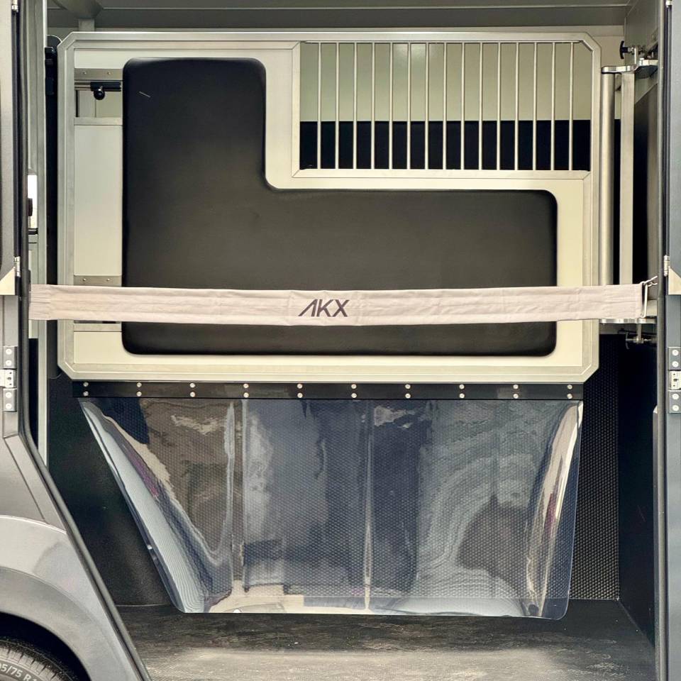 Furgoneta para caballos AKX Akx5 2025 Nuevo