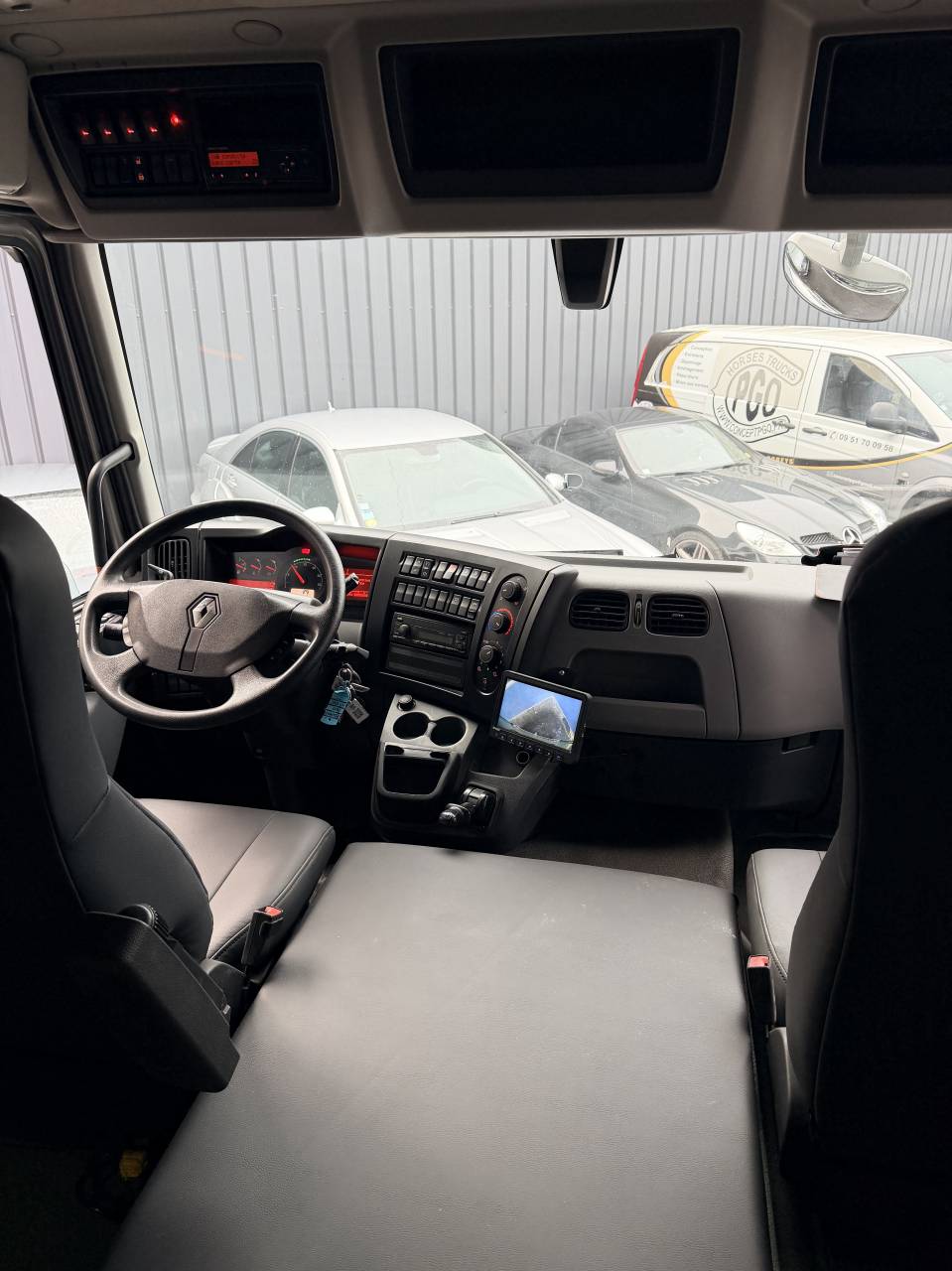 Camión para caballos Renault CONCEPTPGO7 2017 De segunda mano