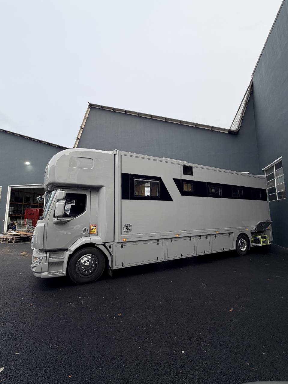 Camión para caballos Renault CONCEPTPGO7 2017 De segunda mano