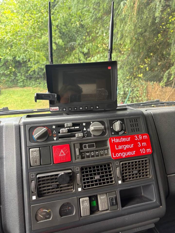 Camión para caballos Iveco  IVECO 280 hp 2001 De segunda mano