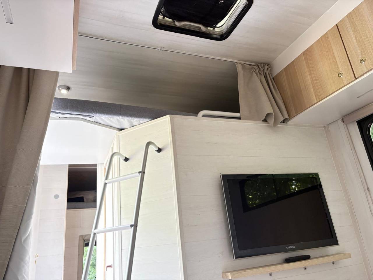 Camión para caballos Iveco  IVECO 280 hp 2001 De segunda mano