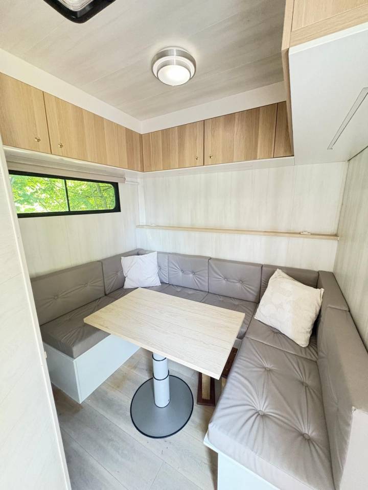 Camión para caballos Iveco  IVECO 280 hp 2001 De segunda mano