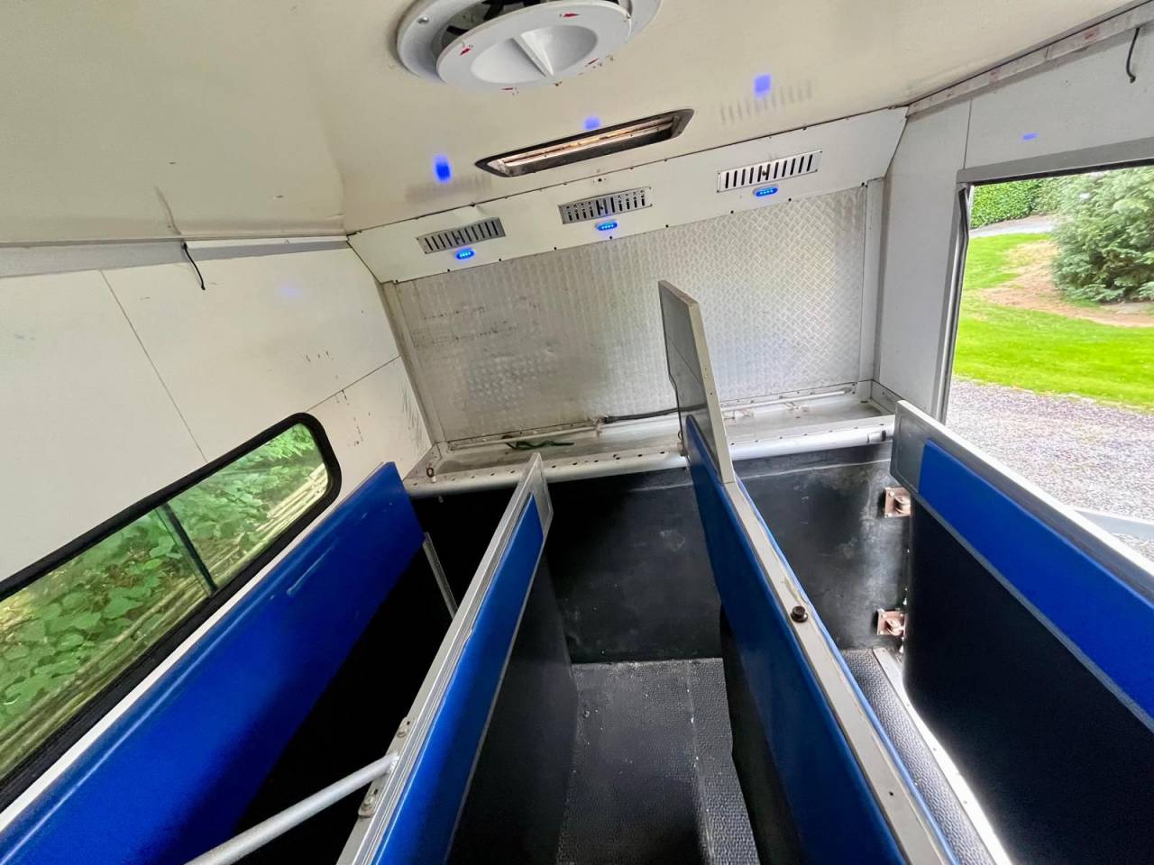 Camión para caballos Iveco  IVECO 280 hp 2001 De segunda mano