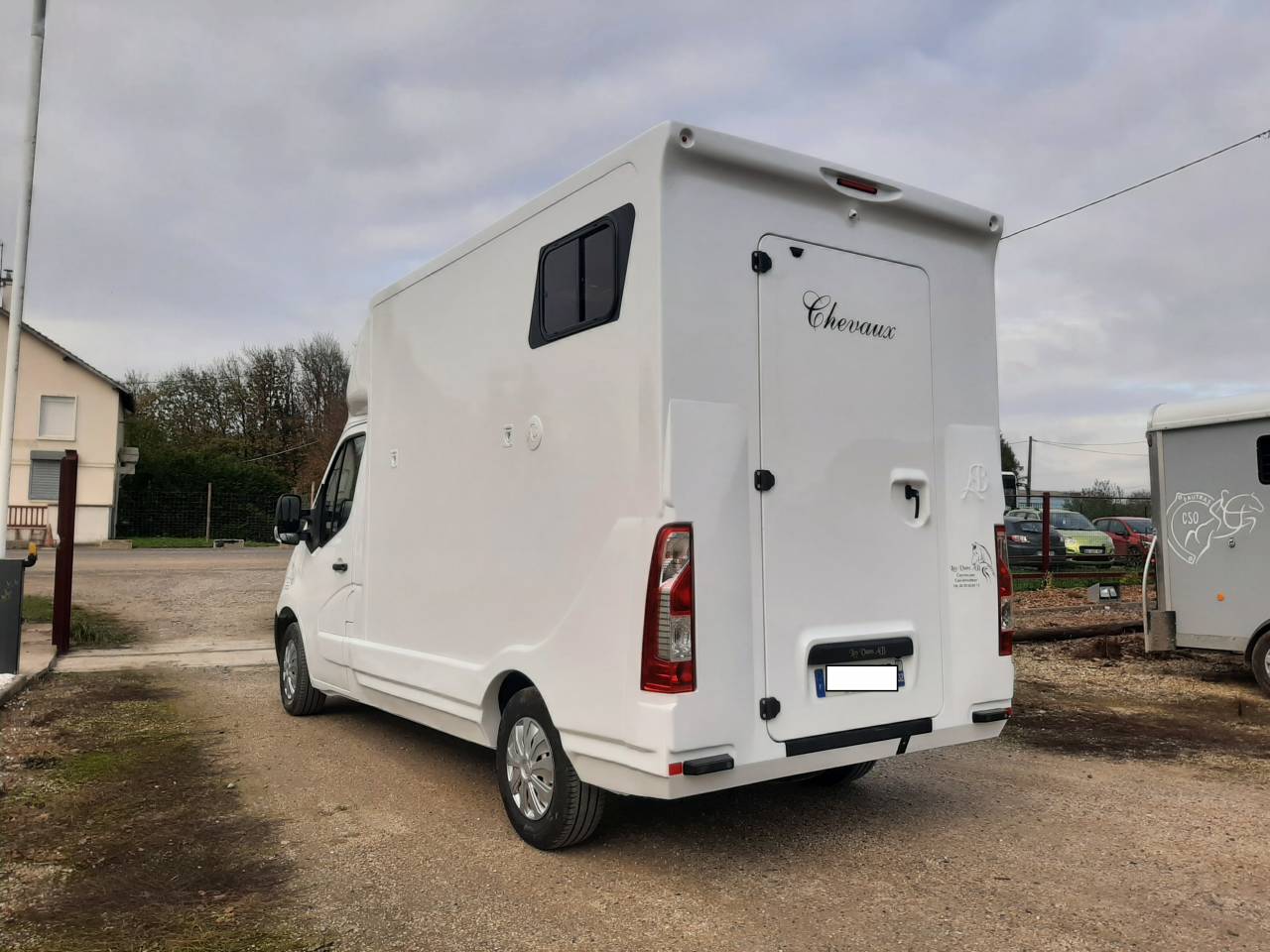 Furgoneta para caballos Renault Master 2018 De segunda mano
