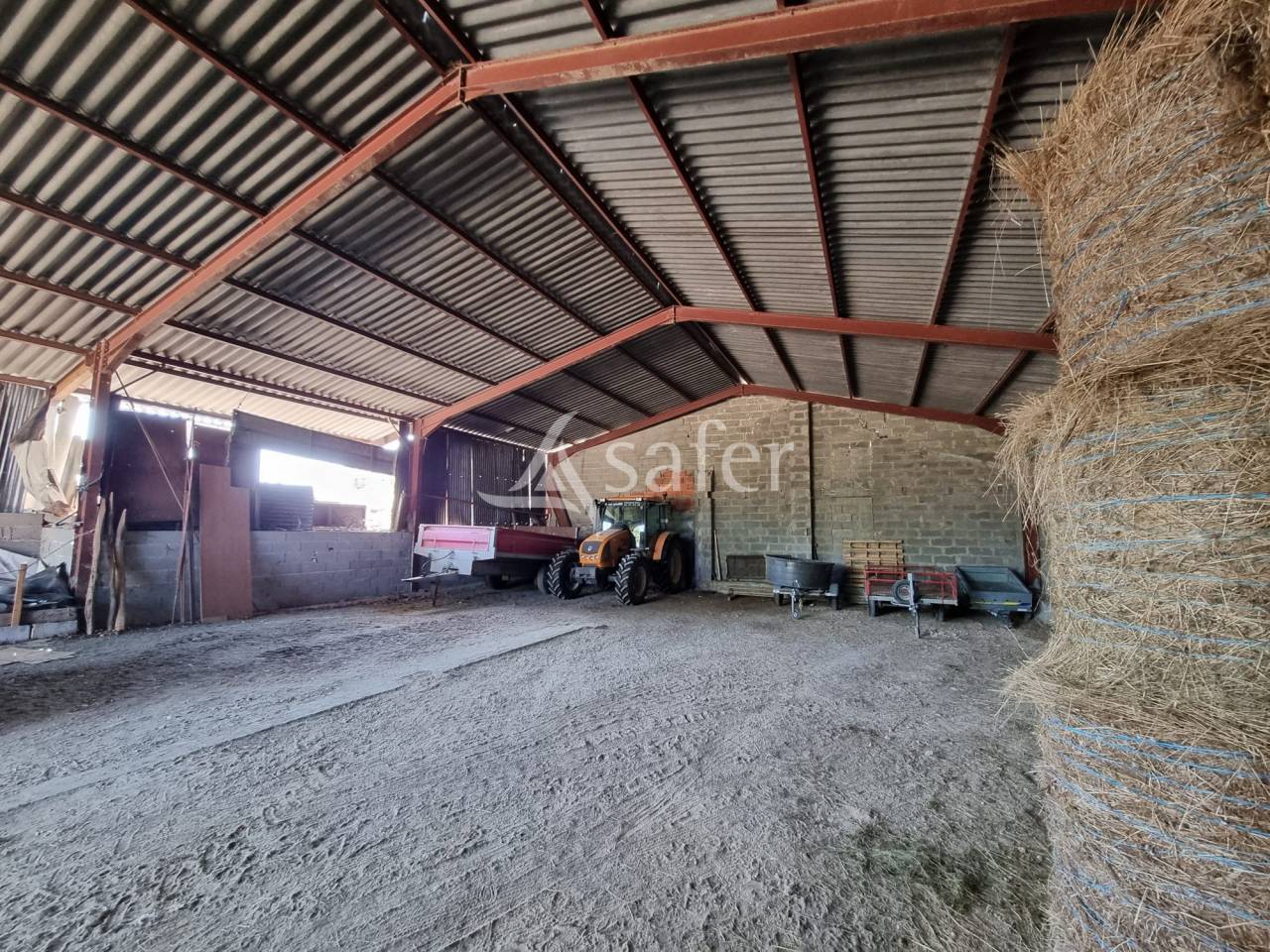Explotaci&oacute;n agr&iacute;cola En venta Lot