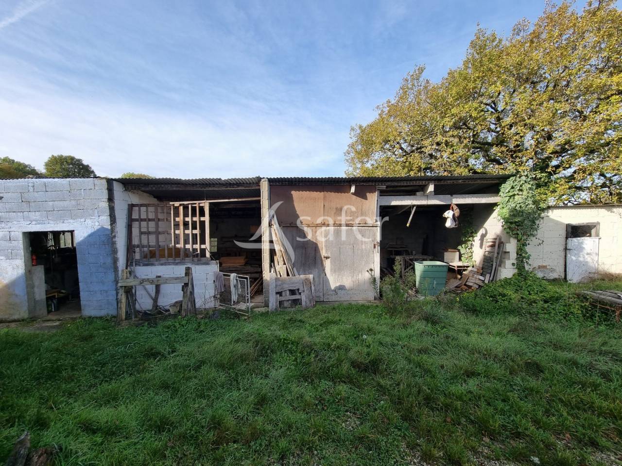 Explotaci&oacute;n agr&iacute;cola En venta Lot