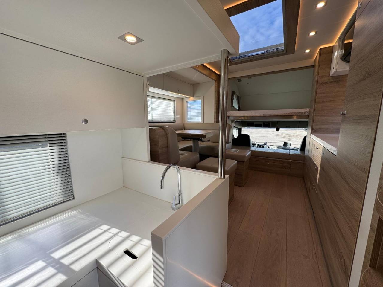 Cami&oacute;n para caballos Volvo STX 2018 De segunda mano