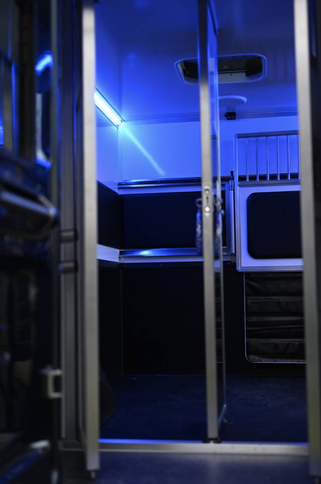 Furgoneta para caballos Krismar Renault Master 2025 Nuevo