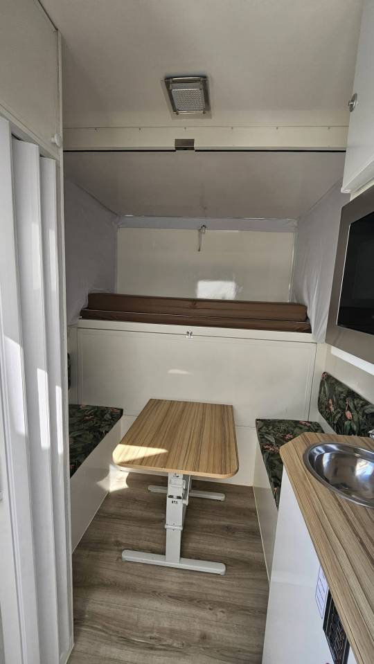 Furgoneta para caballos Fiat  Ducato 2,2 Diesel  180 chevaux 2023 De segunda mano