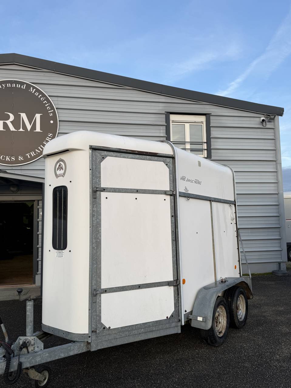 Van caballos Fautras PROVAN 2 Caballos 2000 De segunda mano