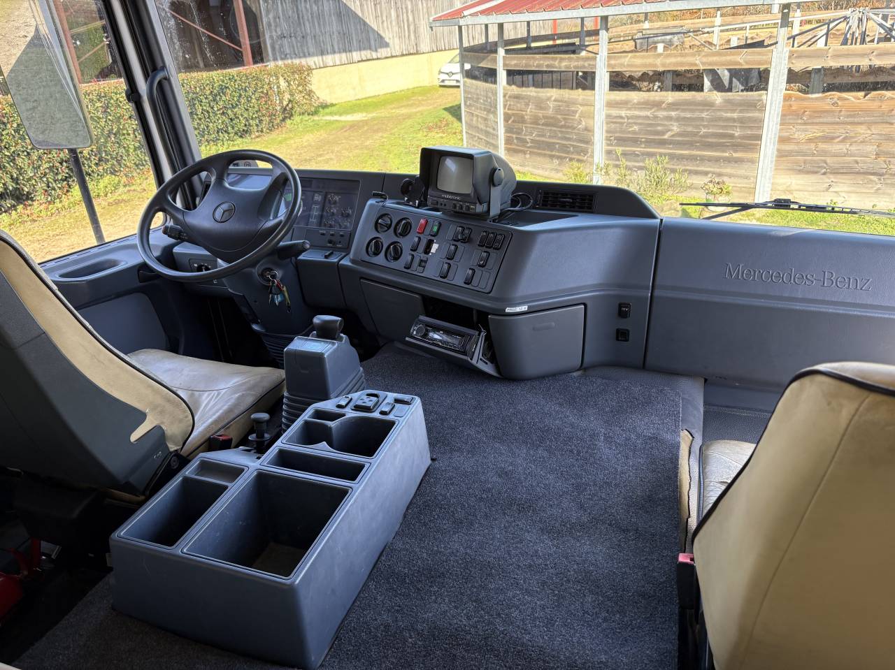 Cami&oacute;n para caballos Mercedes Actros 1998 De segunda mano