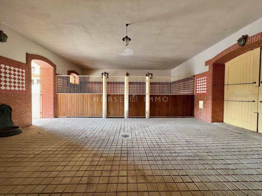 Bonita residencia ecuestre En venta Jura