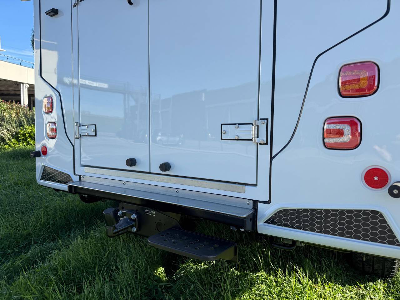 Furgoneta para caballos Ameline HARAS  2025 Nuevo