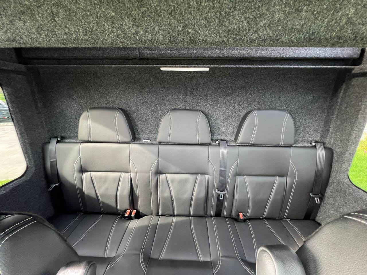 Furgoneta para caballos Ameline HARAS  2025 Nuevo