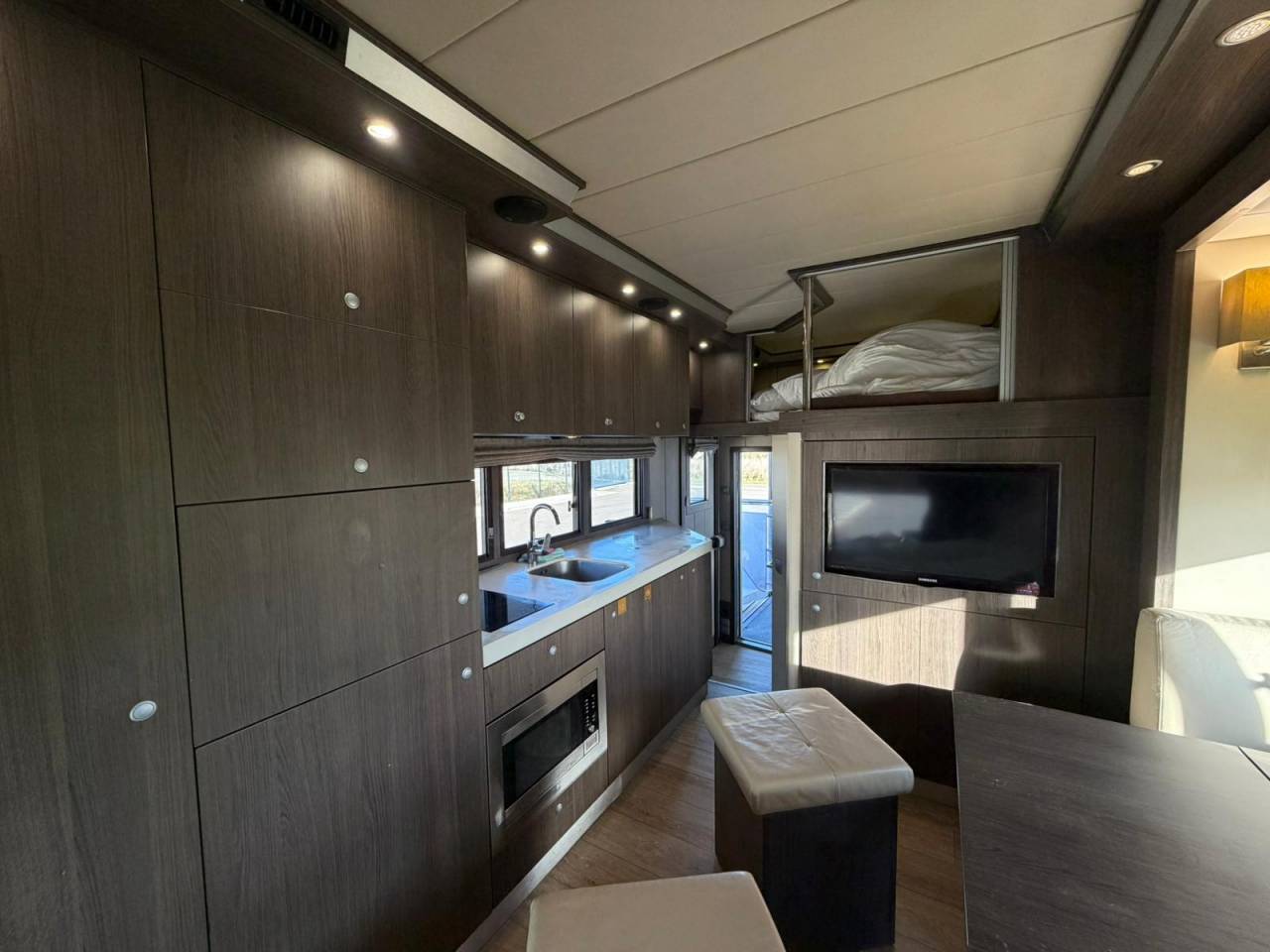 Cami&oacute;n para caballos STX STX 6 CHEVAUX MEGA POP OUT 2011 De segunda mano