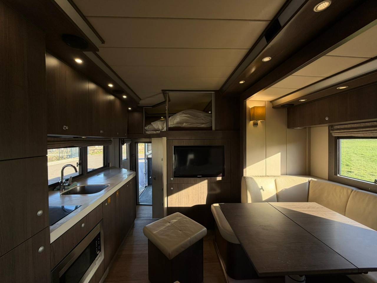 Cami&oacute;n para caballos STX STX 6 CHEVAUX MEGA POP OUT 2011 De segunda mano