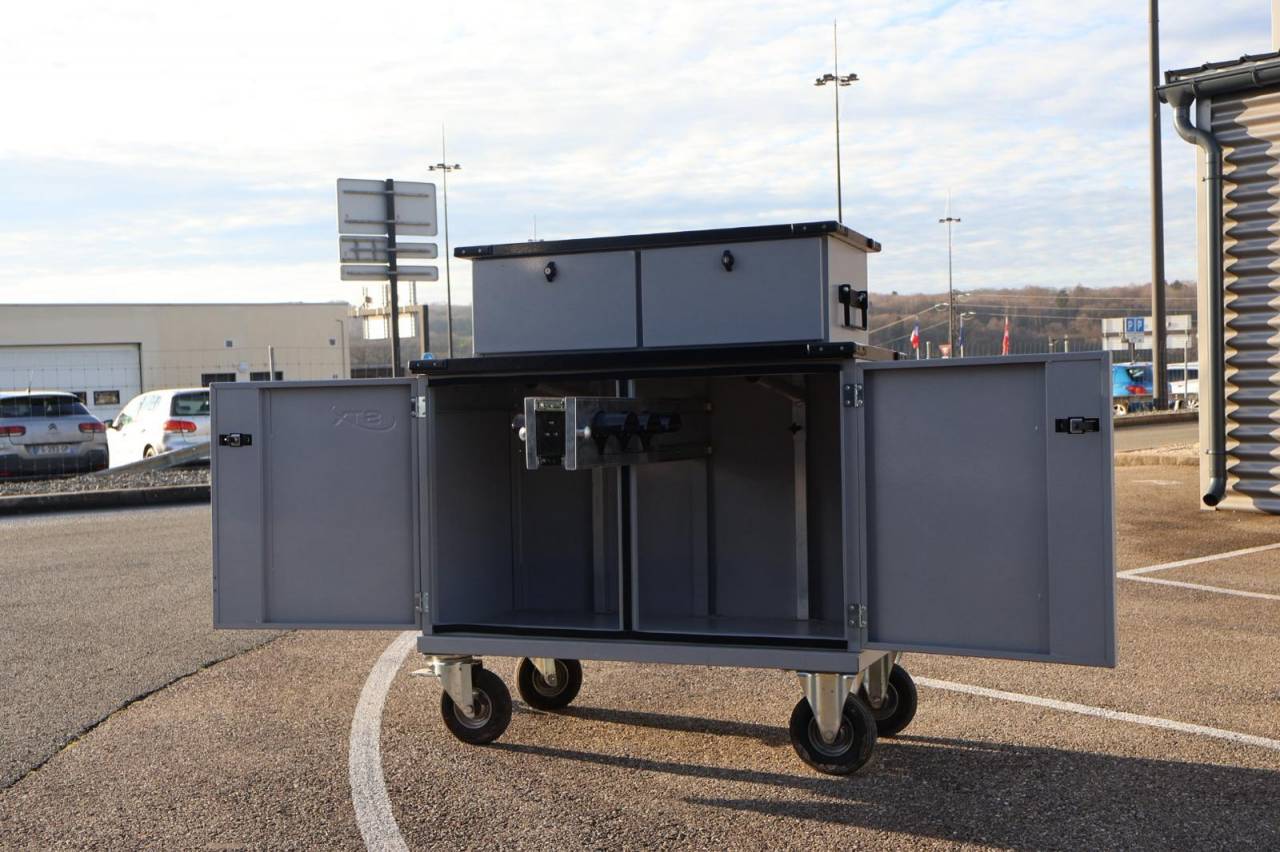 Cami&oacute;n para caballos STX STX 6 CHEVAUX MEGA POP OUT 2011 De segunda mano