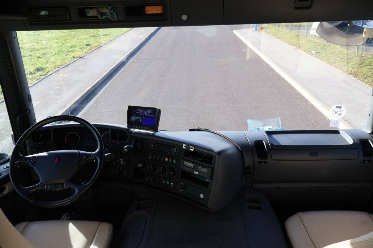 Cami&oacute;n para caballos STX STX 6 CHEVAUX MEGA POP OUT 2011 De segunda mano