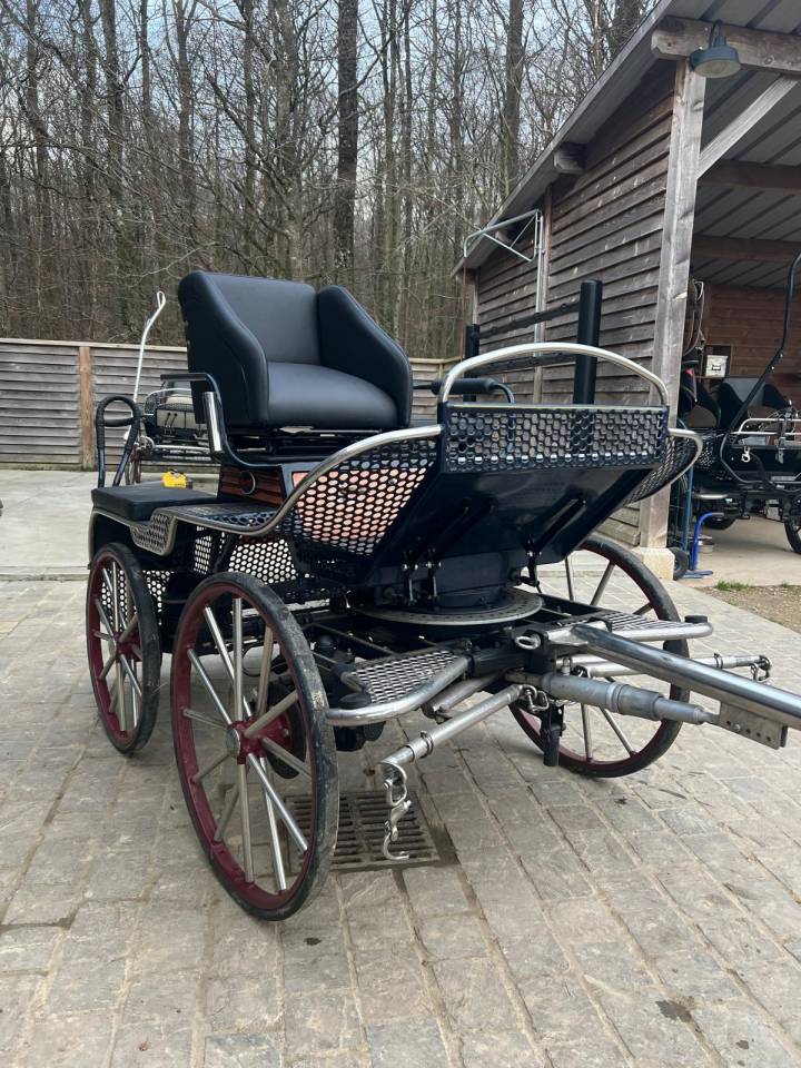 Coche enganches - Marat&oacute;n ocio Pouvreau  