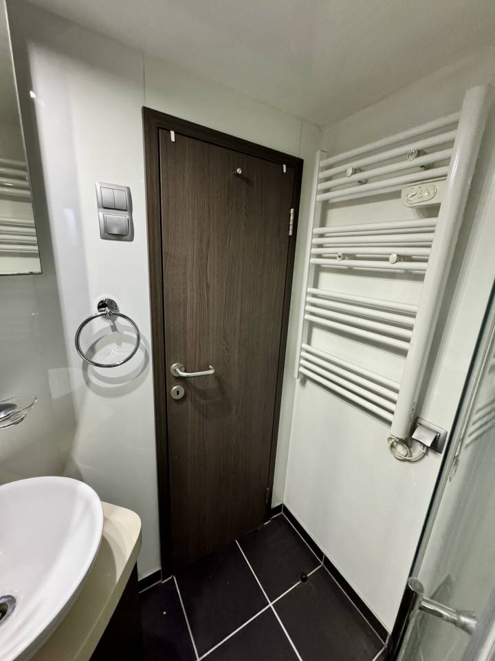 Cami&oacute;n para caballos Scania P380 2010 De segunda mano