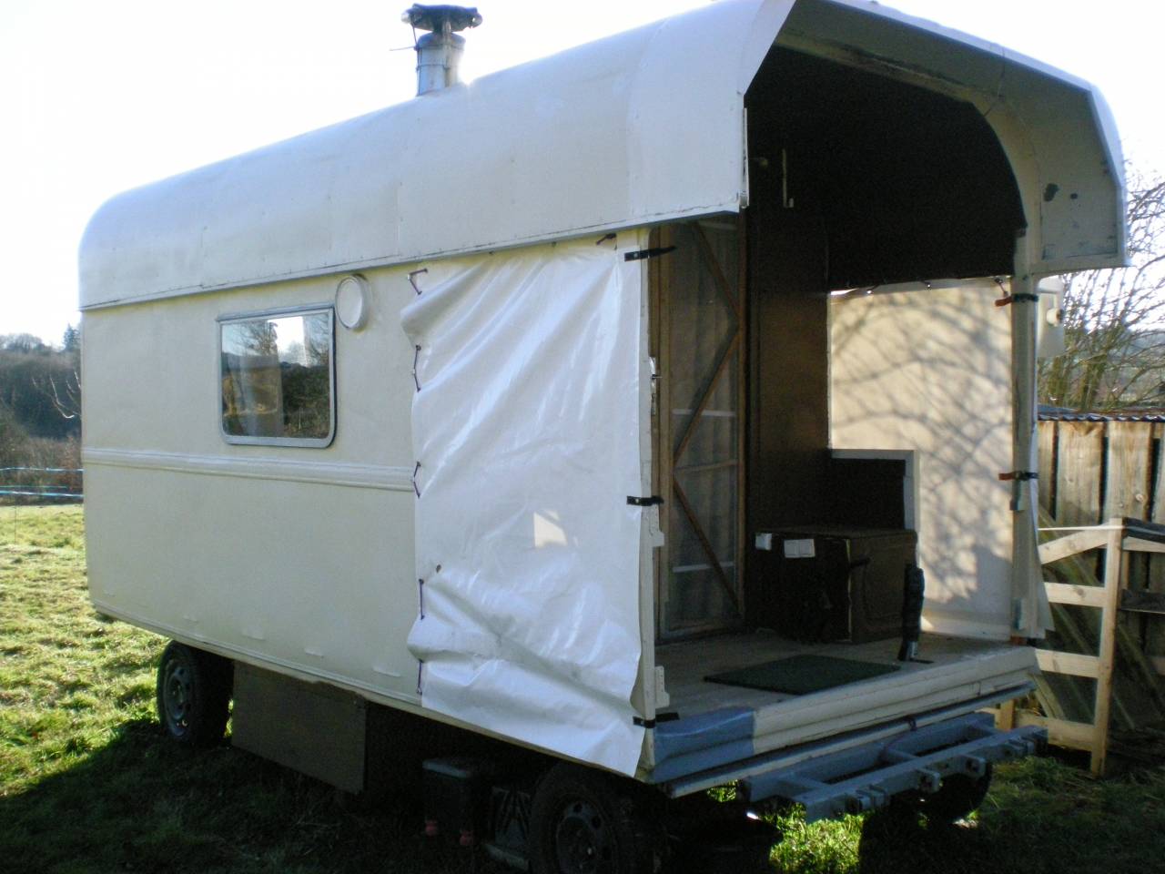 Coche enganches - Roulotte   