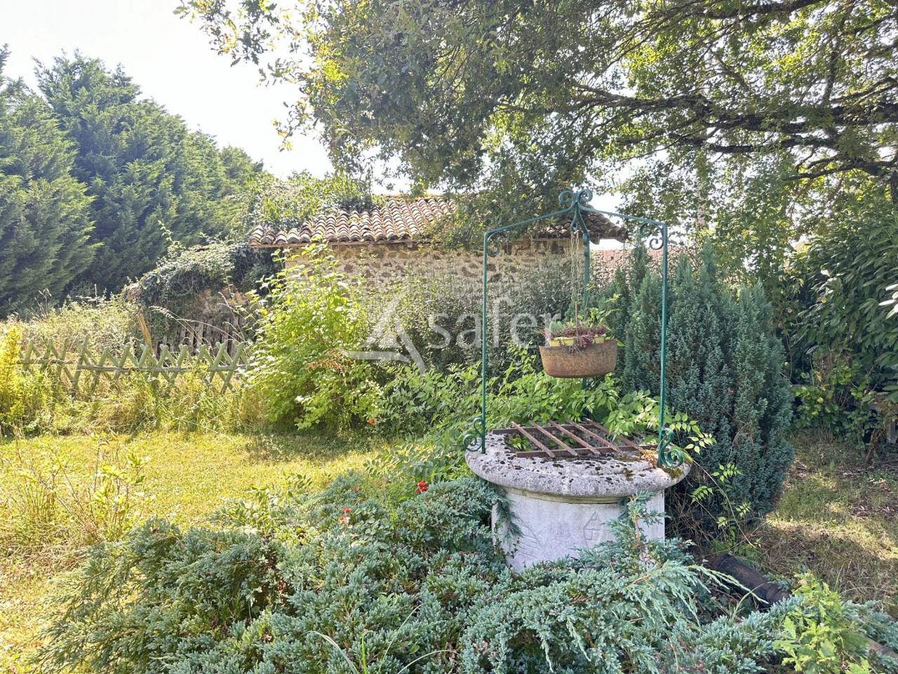 Explotaci&oacute;n agr&iacute;cola En venta Charente