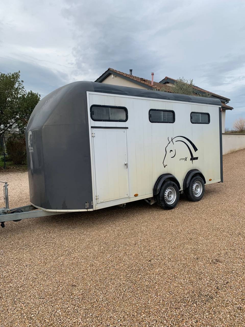 Van caballos Cheval Libert&eacute; OPTIMAX 4 Caballos 2017 De segunda mano