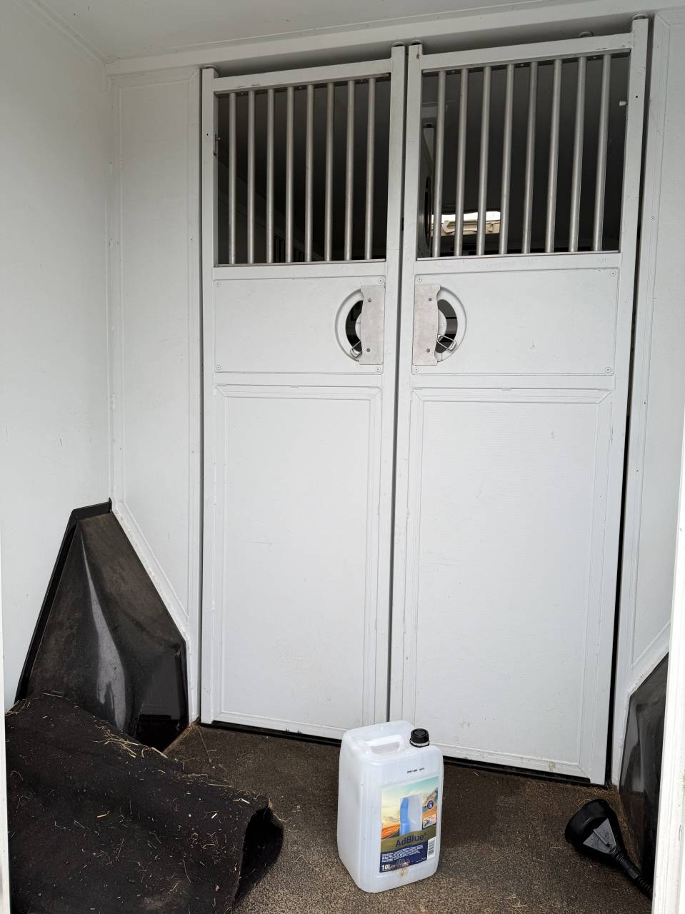 Van caballos Theault Peugeot Boxer 2 Caballos 2020 De segunda mano